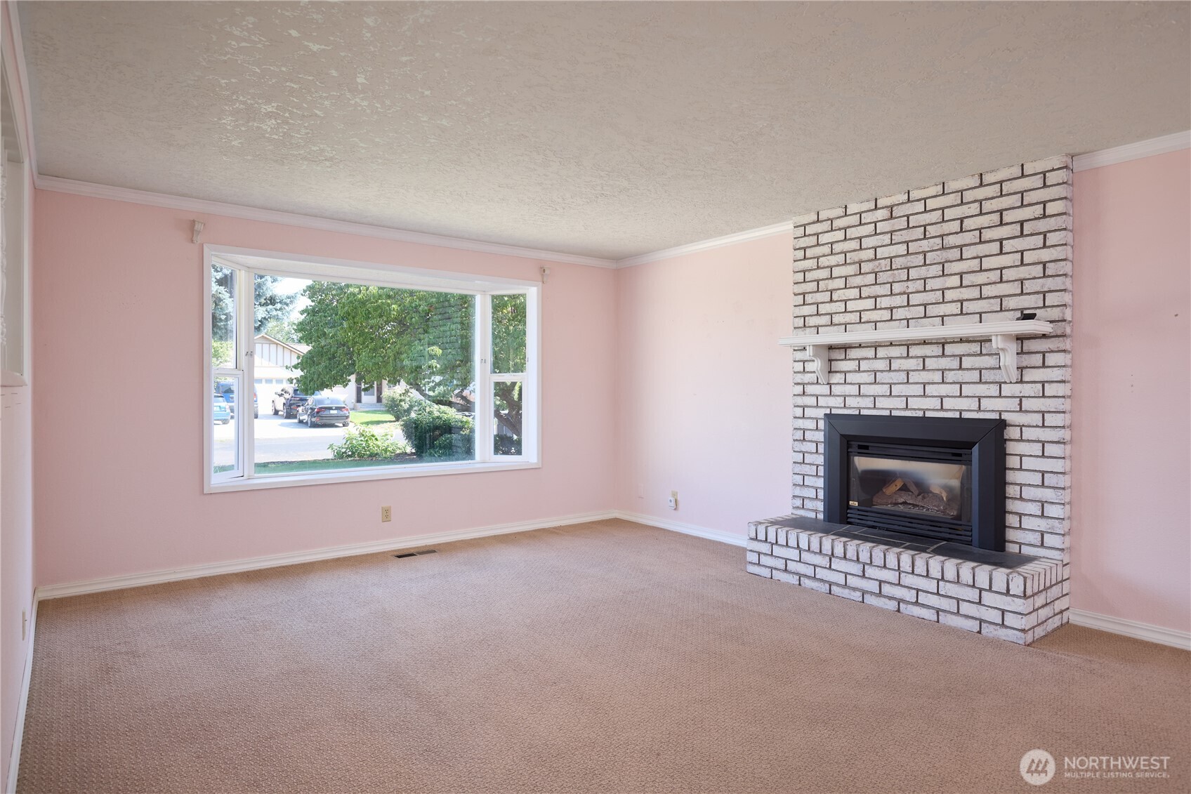 2160 Granite Drive Property Photo 8
