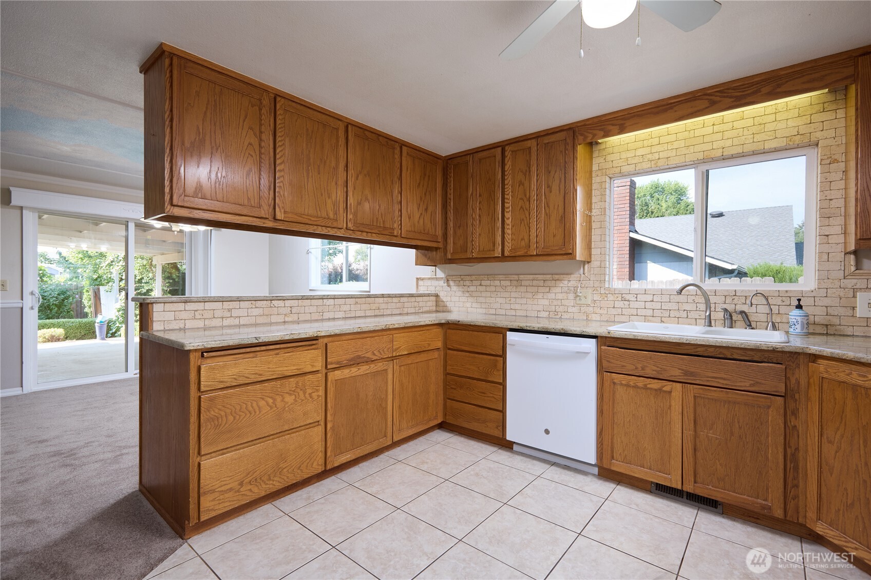 2160 Granite Drive Property Photo 14