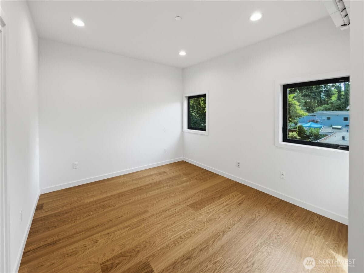 1212 143rd Avenue Property Photo 24