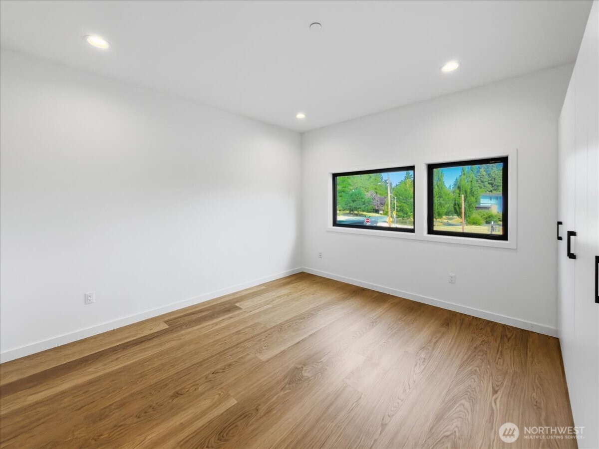 1212 143rd Avenue Property Photo 27