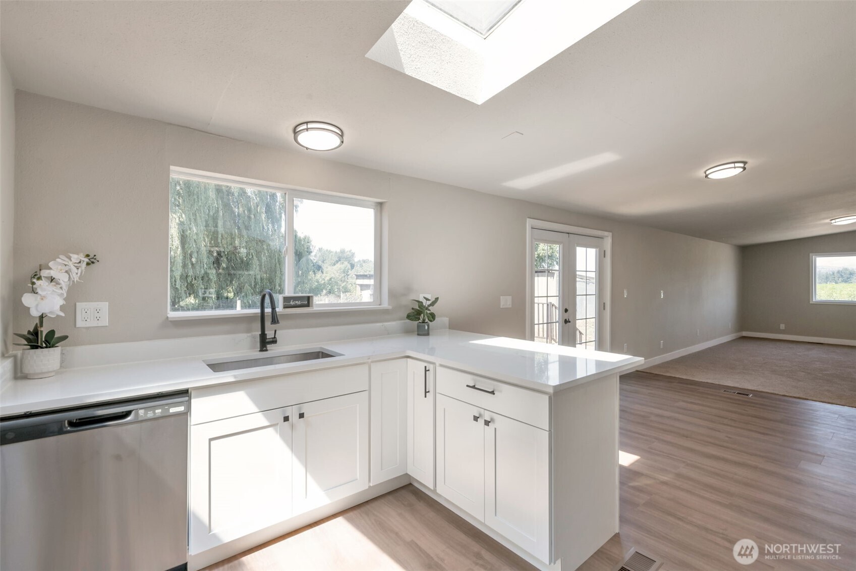 9295 N Telegraph Road Property Photo 13