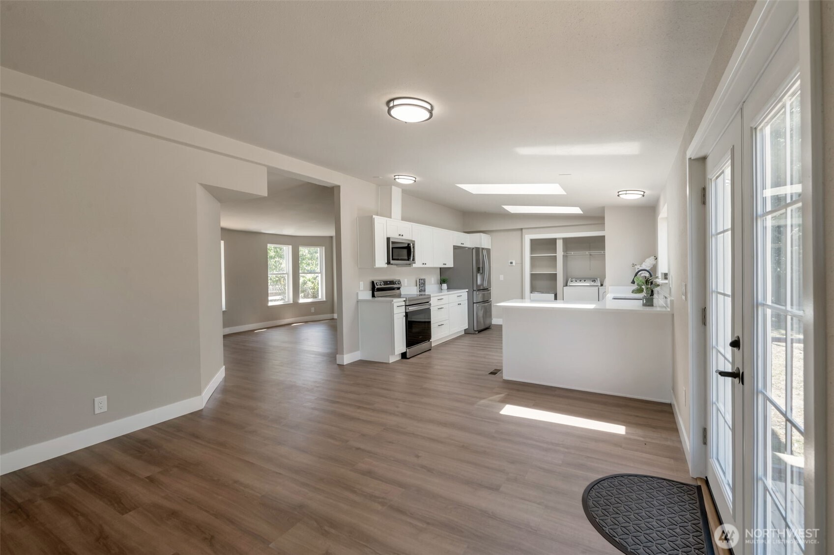 9295 N Telegraph Road Property Photo 15