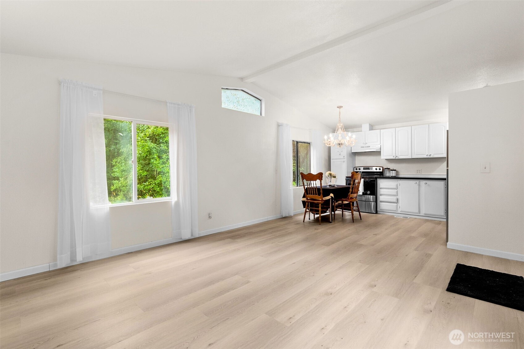 14512 246th Street Property Photo 6