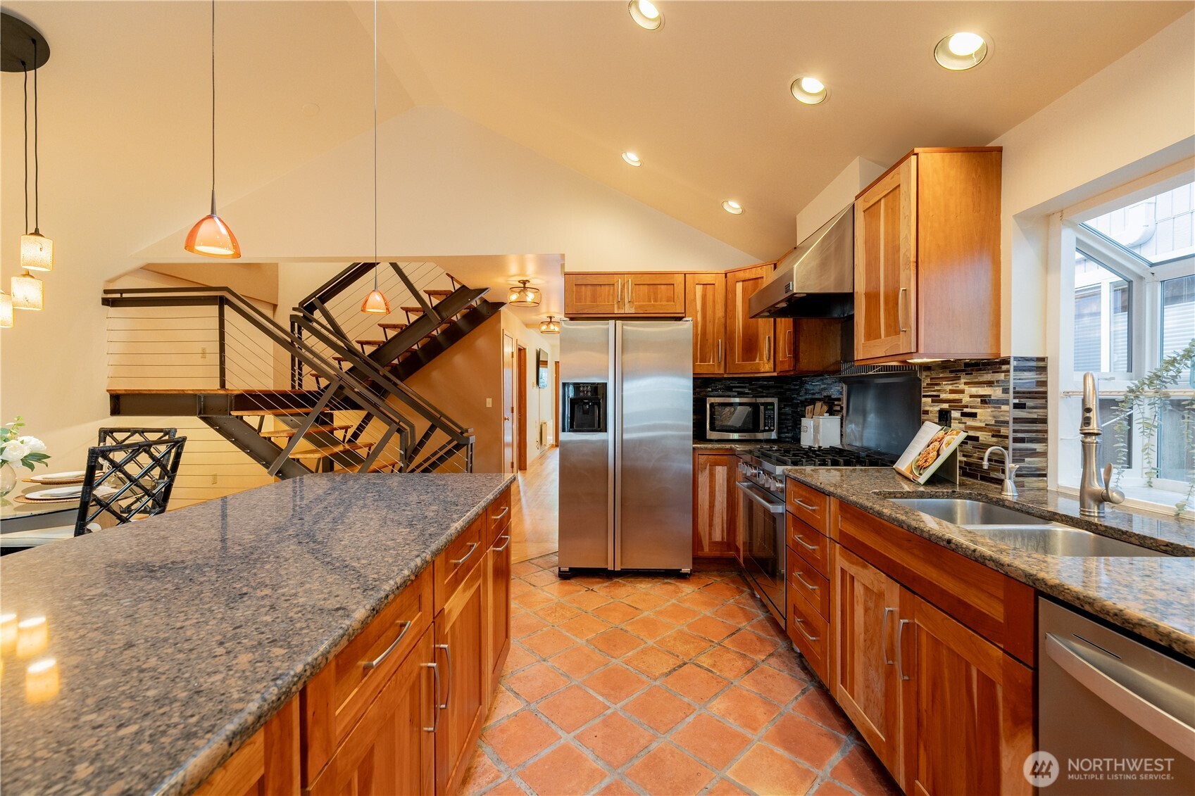 1614 32nd Avenue Property Photo 7