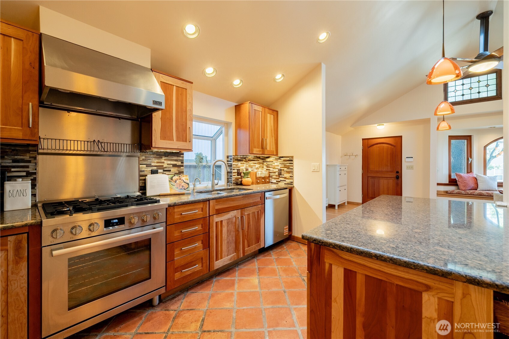 1614 32nd Avenue Property Photo 10