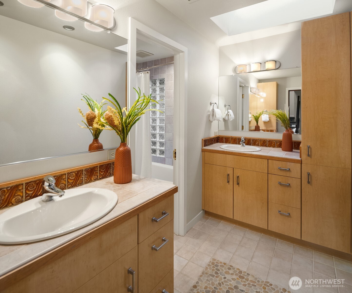 4889 Forest Avenue Property Photo 25