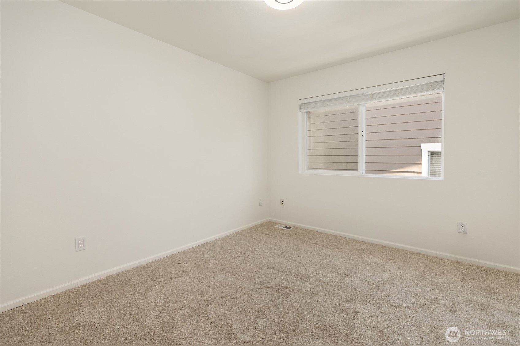 3193 Ne Marquette Way Property Photo 25