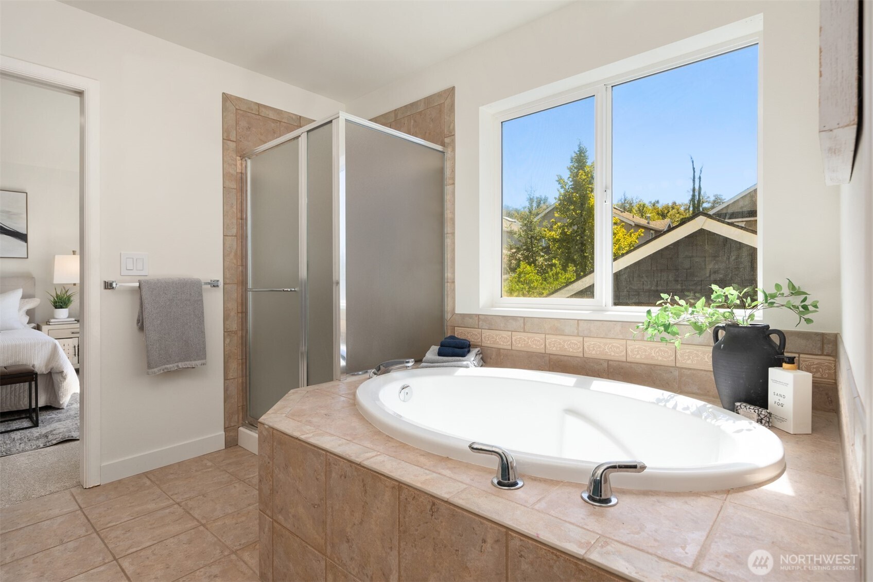 3193 Ne Marquette Way Property Photo 32