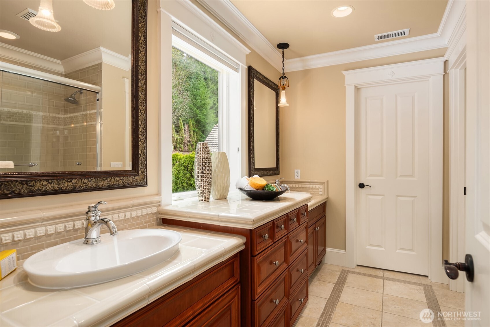 20424 Ne 64th Place Property Photo 15
