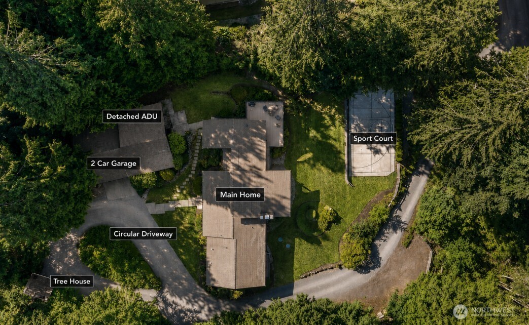 25007 SE Mirrormont Way Property Photo 1