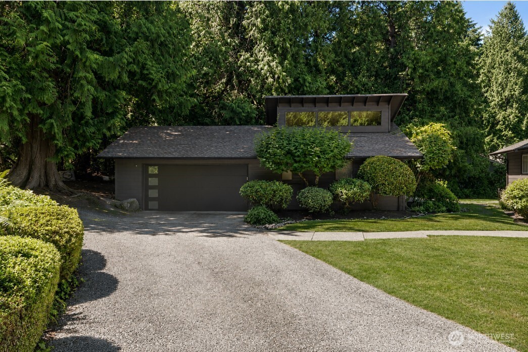 25007 Se Mirrormont Way Property Photo 4