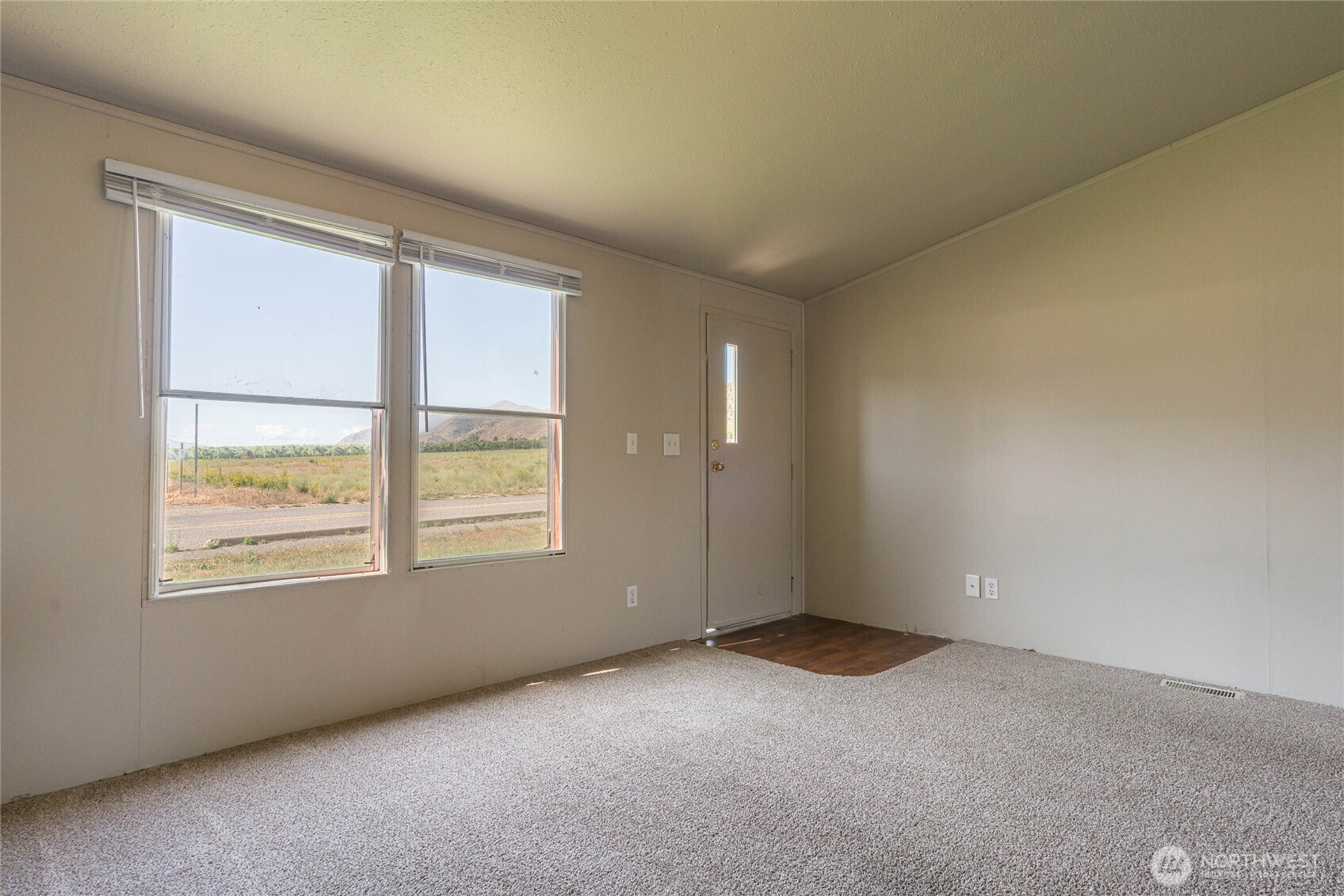 14901 Voss Place Property Photo 3