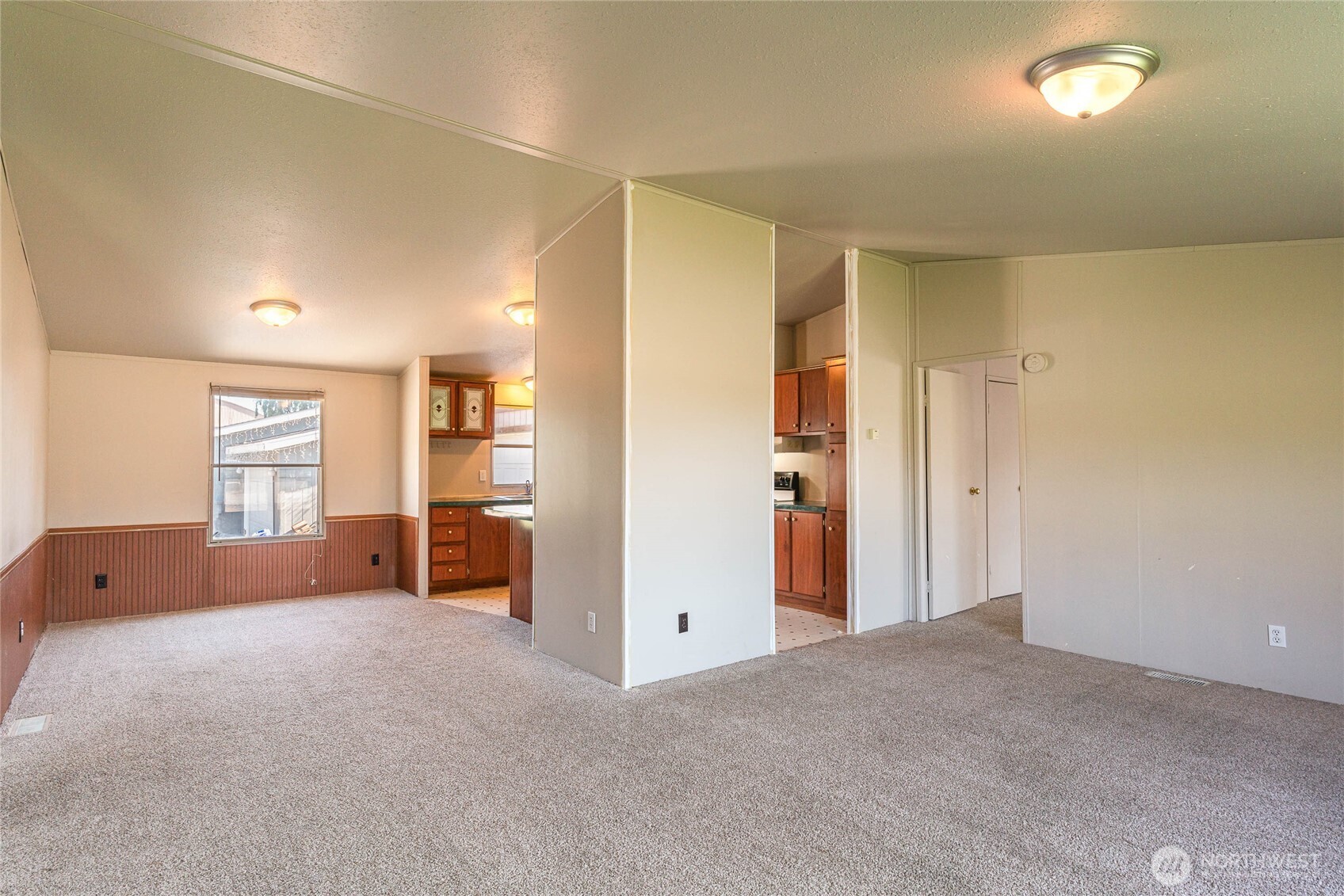 14901 Voss Place Property Photo 5