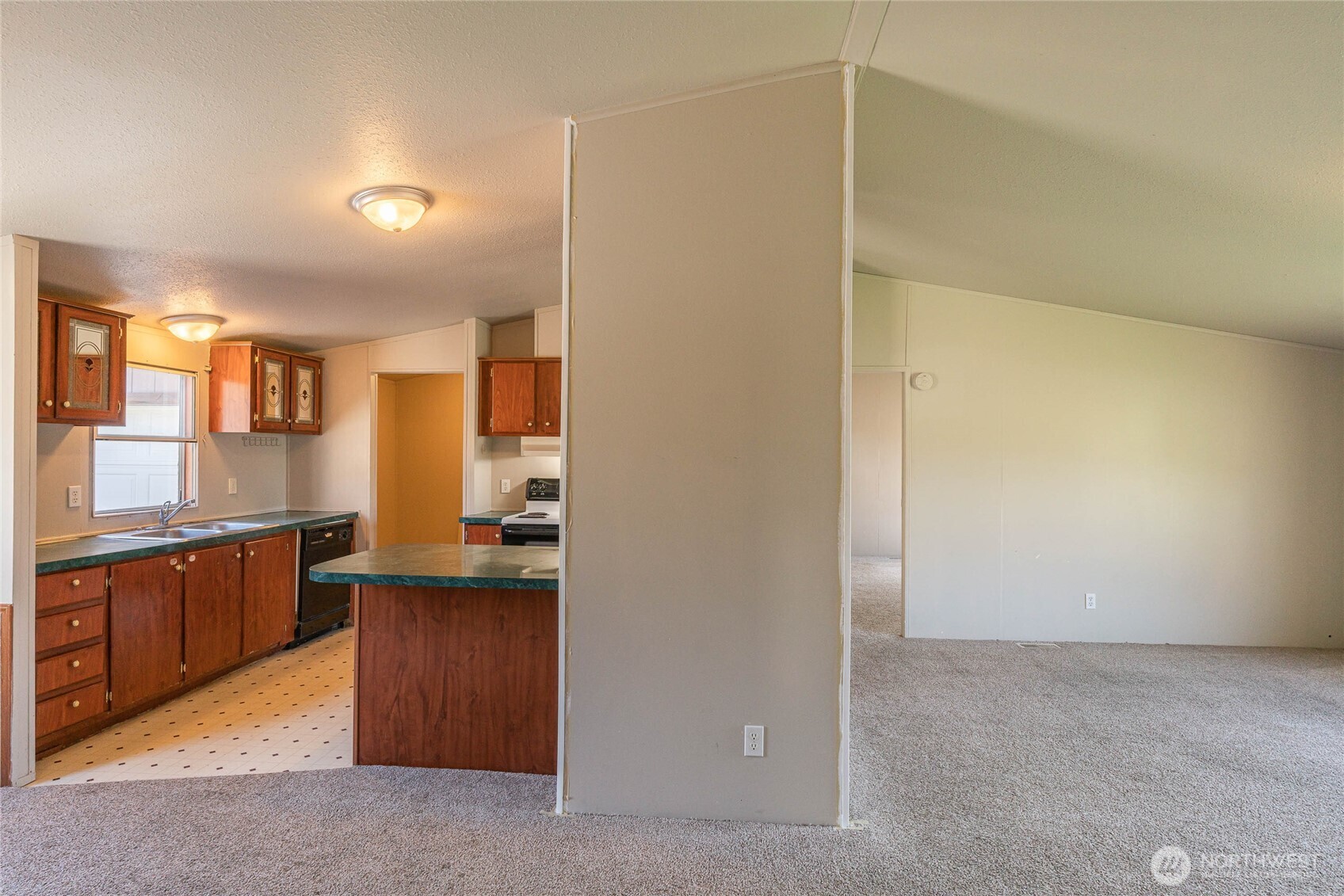14901 Voss Place Property Photo 6