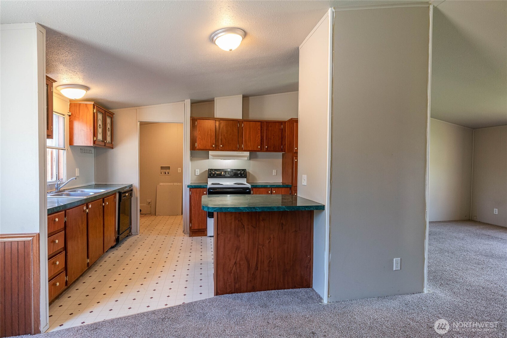 14901 Voss Place Property Photo 8