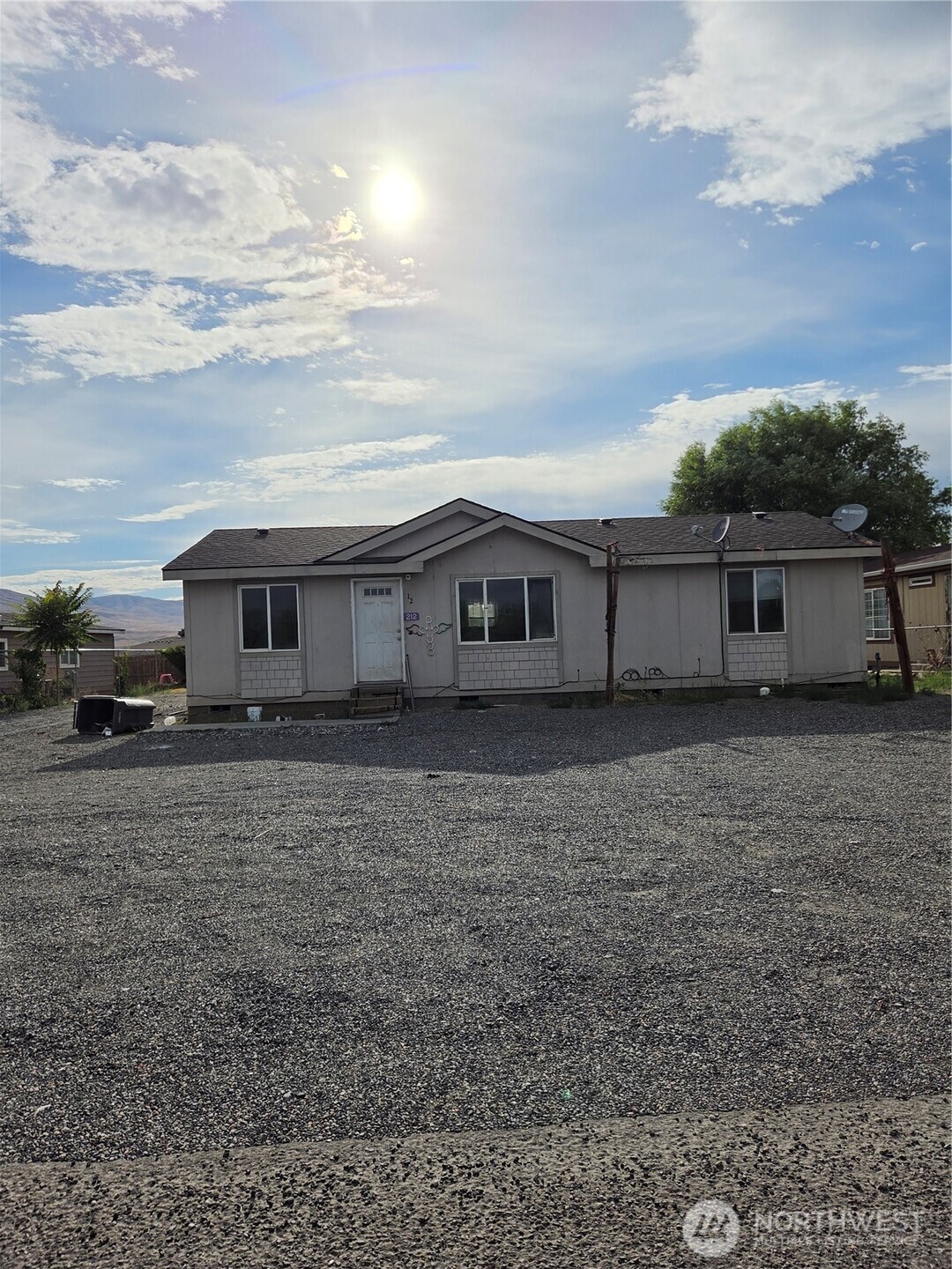 212 Thunderbird Way Property Photo 1