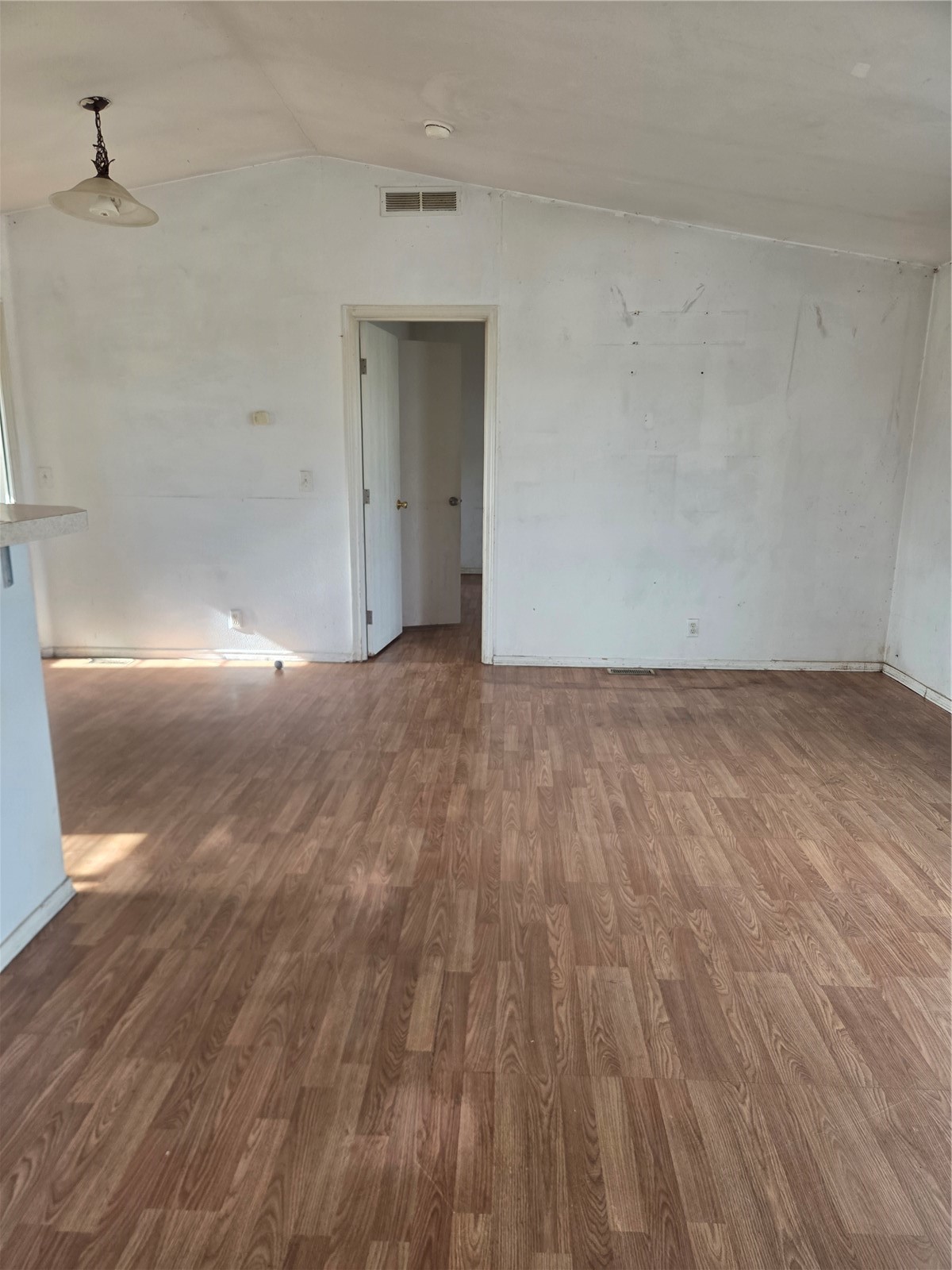 212 Thunderbird Way Property Photo 2