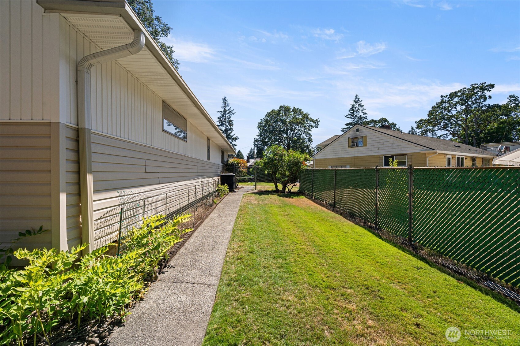 10005 Becker Drive Property Photo 27