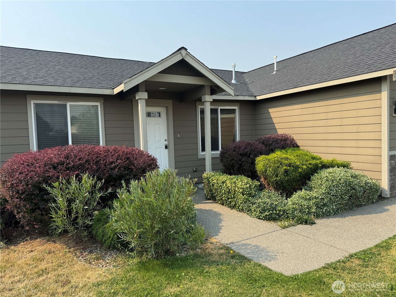 204 W 26th Avenue Property Photo 2