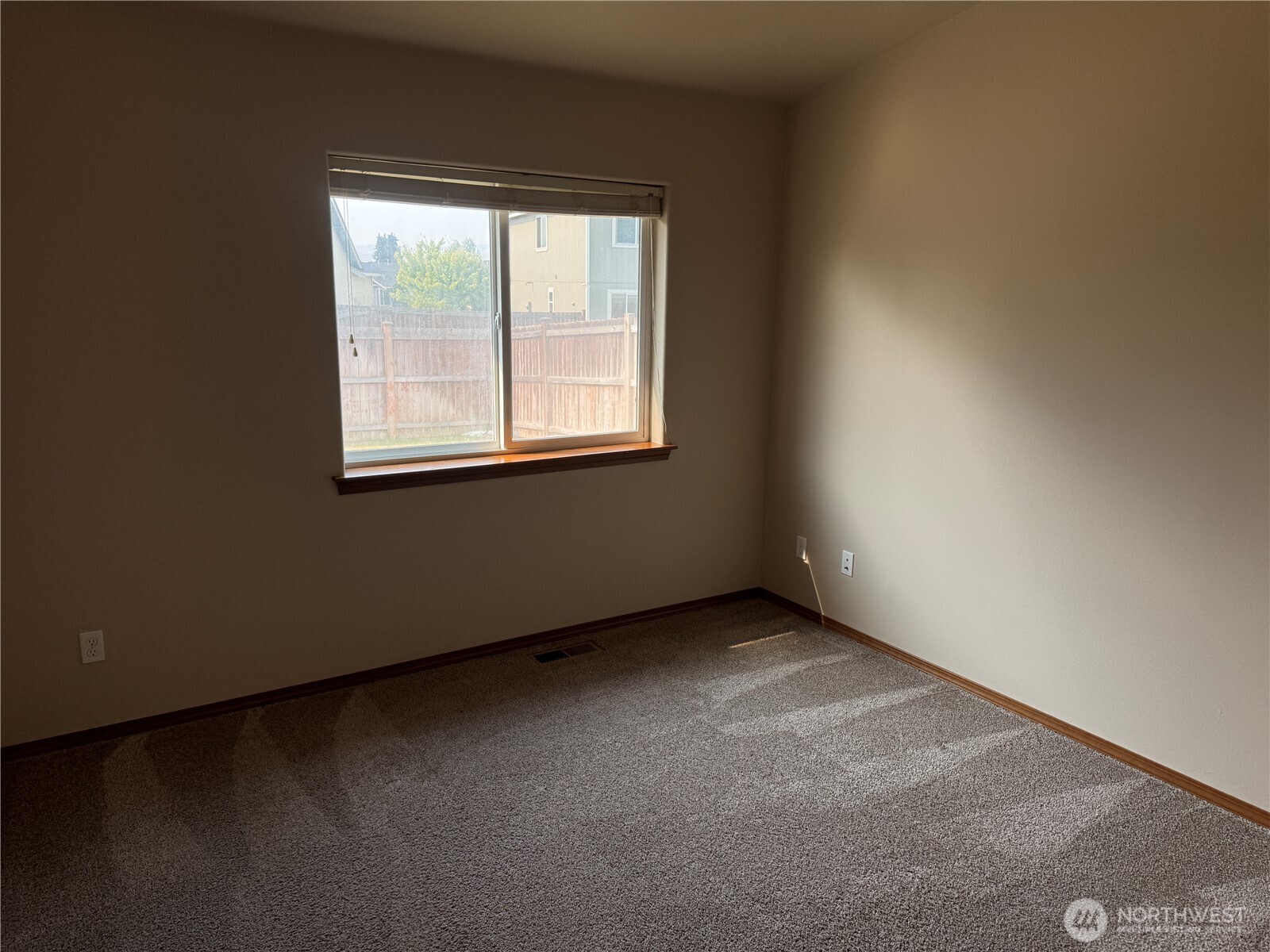 204 W 26th Avenue Property Photo 9