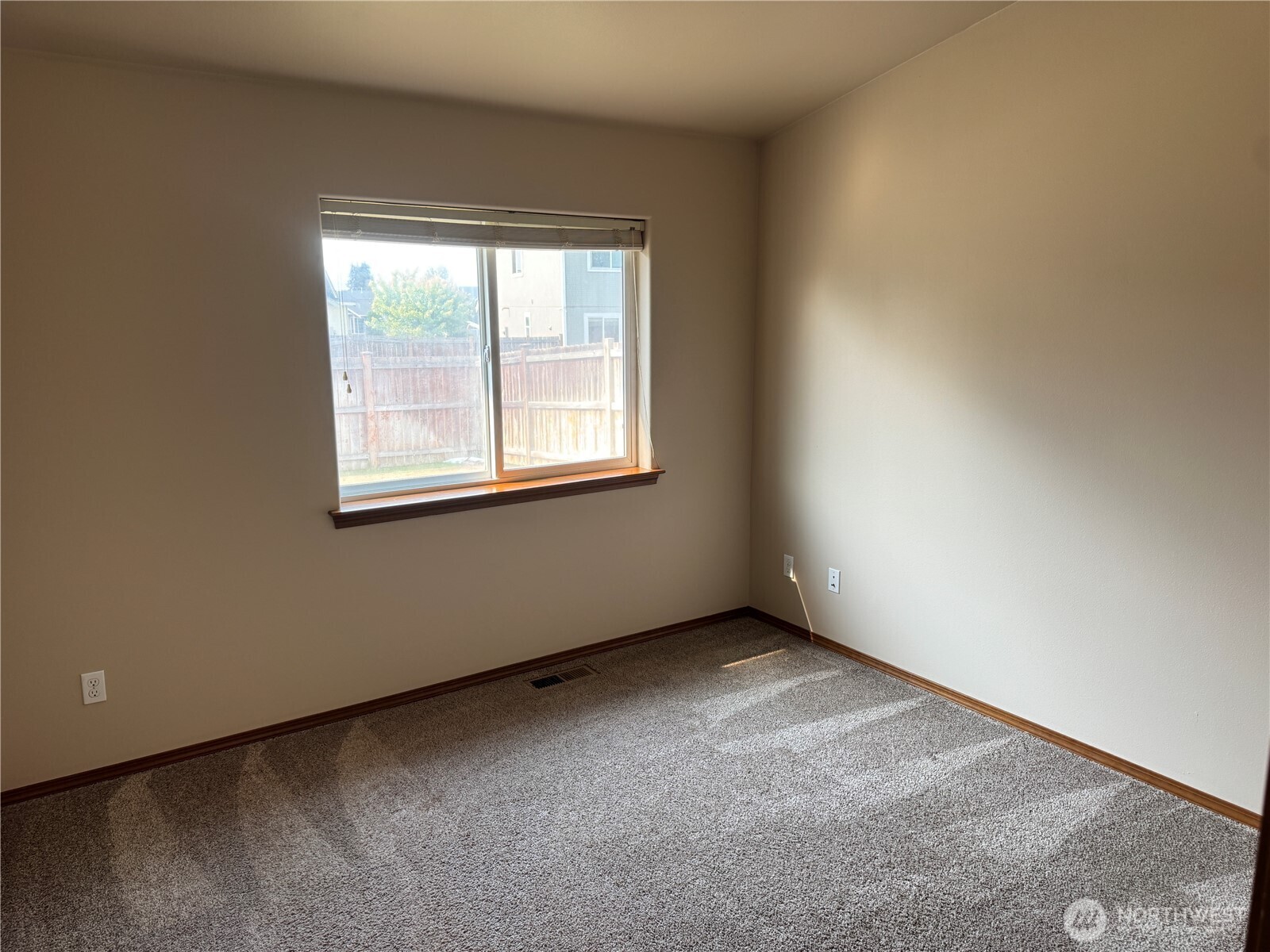 204 W 26th Avenue Property Photo 10