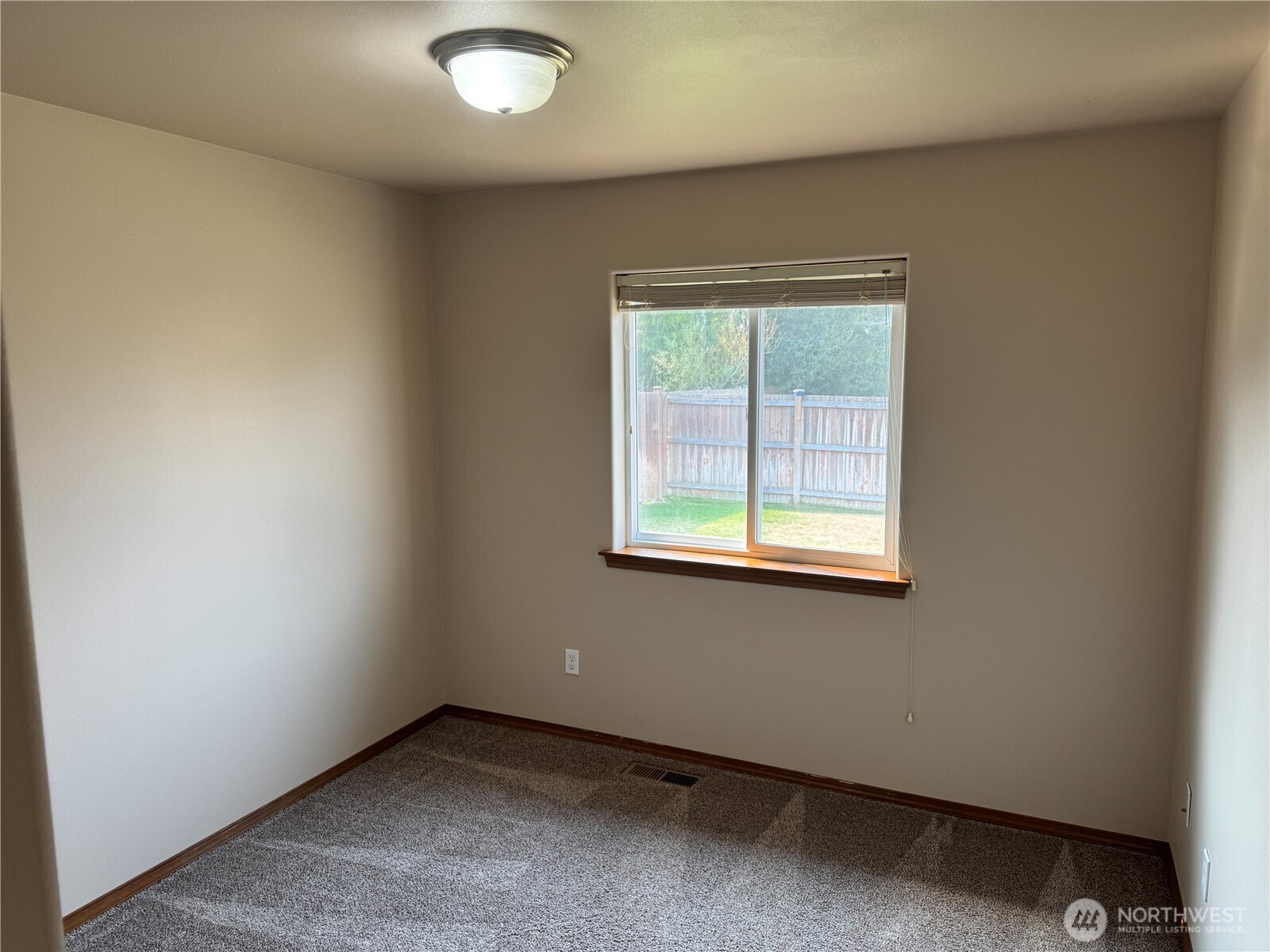 204 W 26th Avenue Property Photo 15