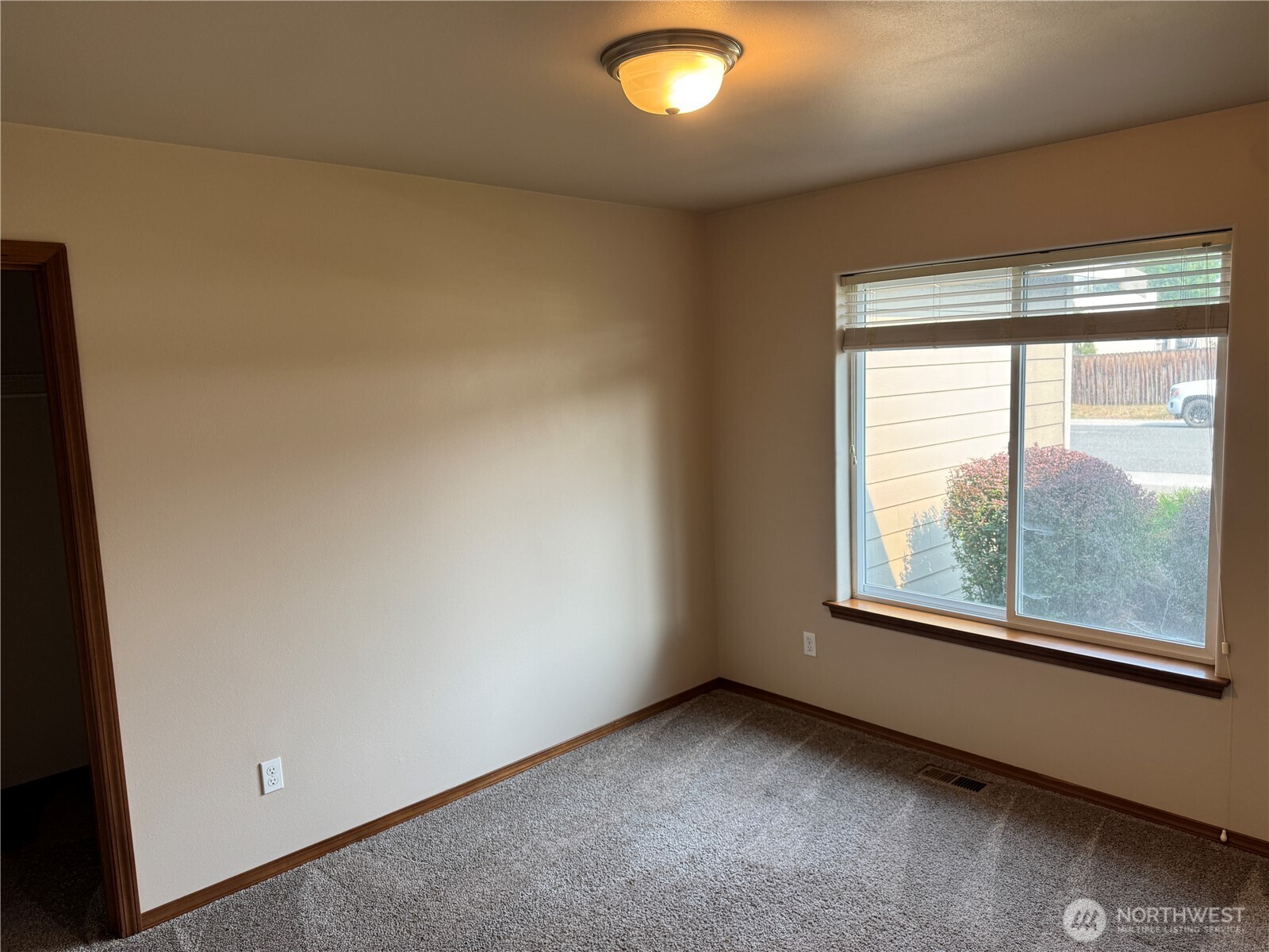 204 W 26th Avenue Property Photo 16