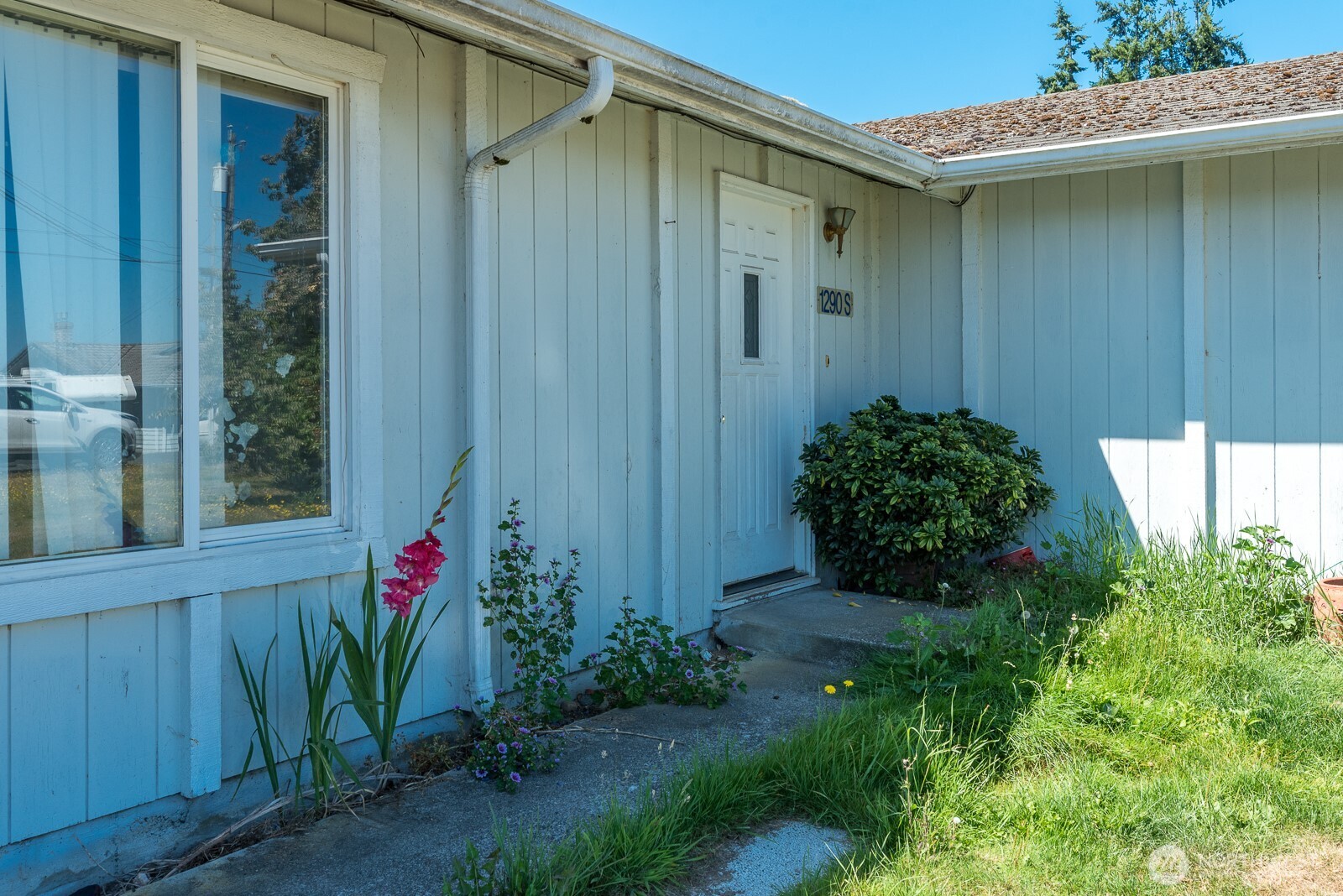 1290 S Uplands Drive Property Photo 3