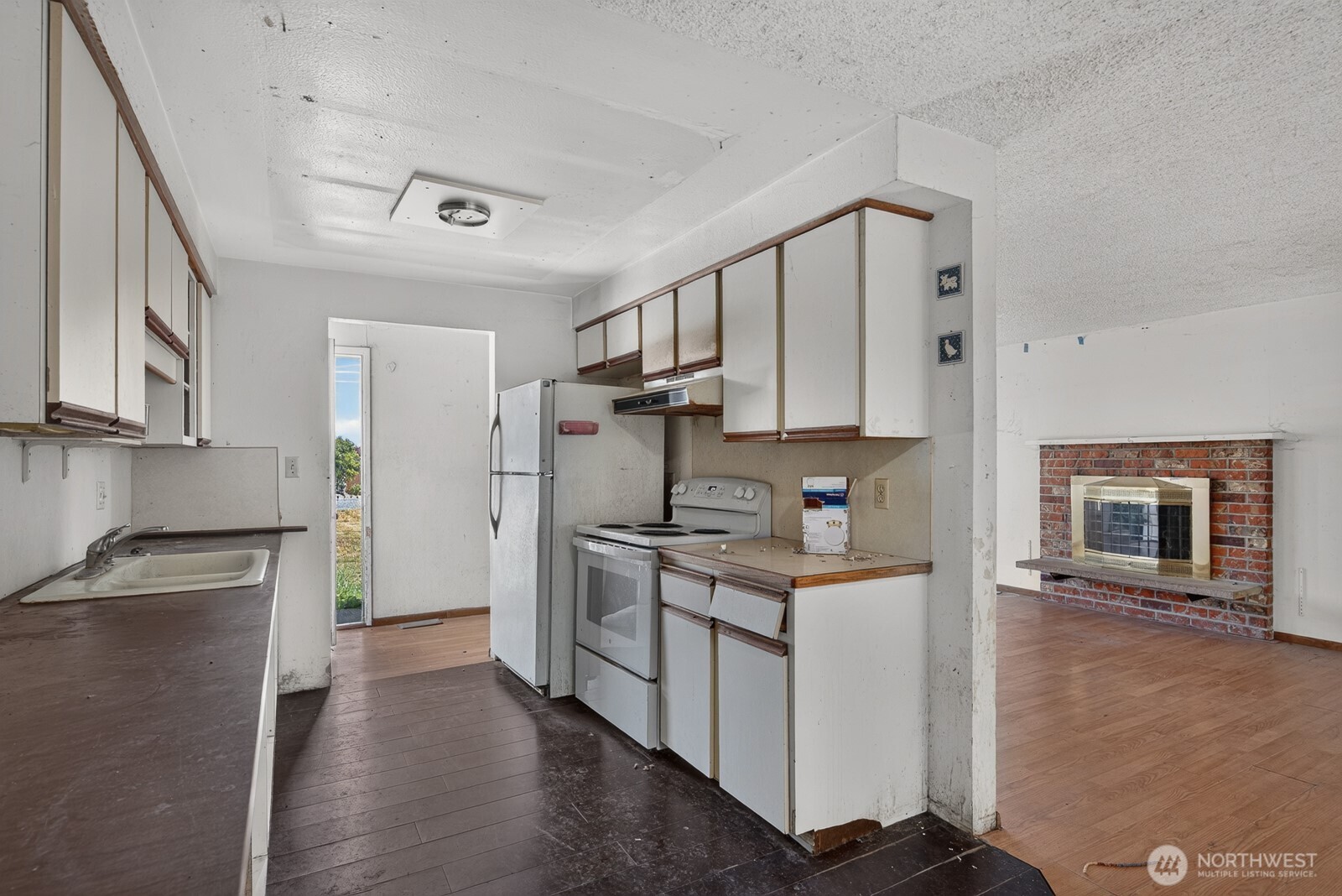 1290 S Uplands Drive Property Photo 9