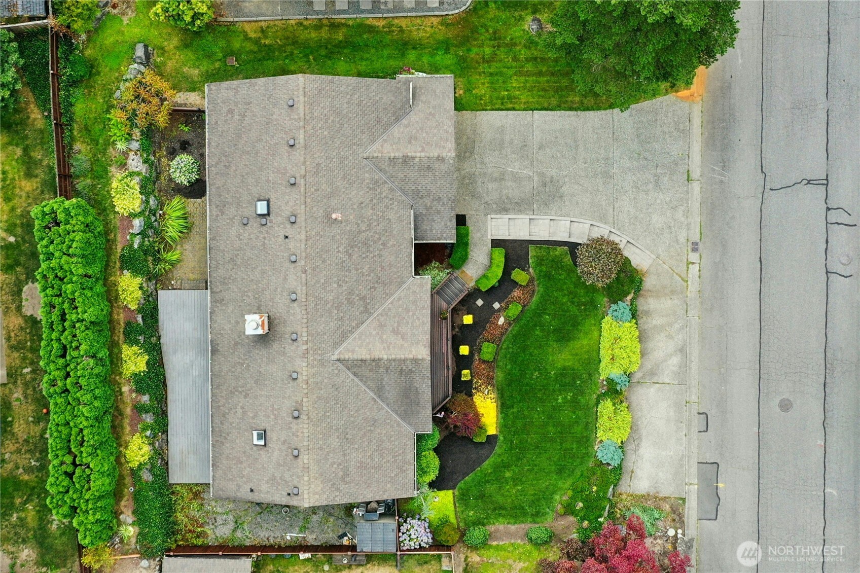 18201 Vineway Place Property Photo 19