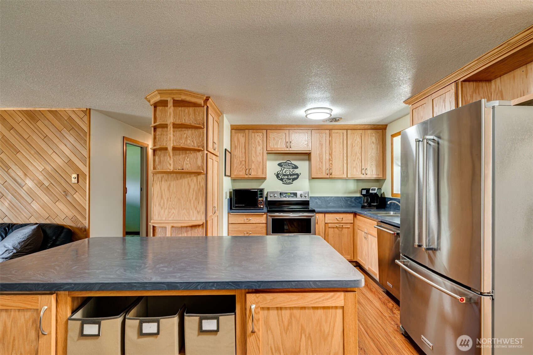 1004 Ne 84th Avenue Property Photo 6