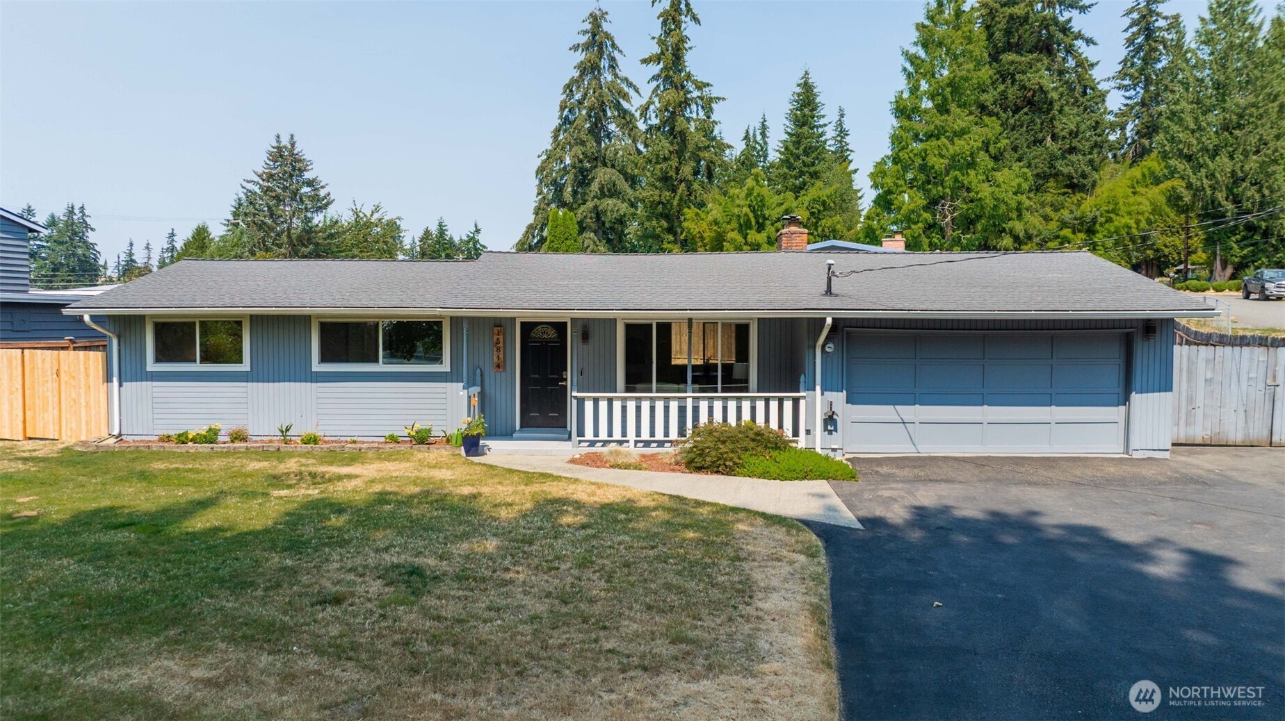 15814 Larch Way Property Photo 1