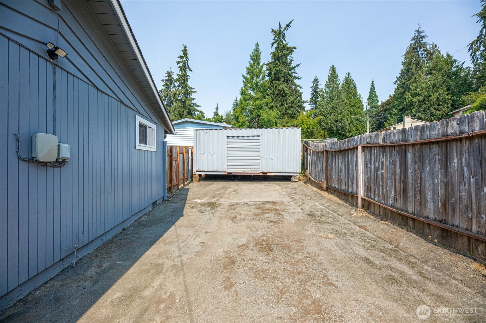 15814 Larch Way Property Photo 21