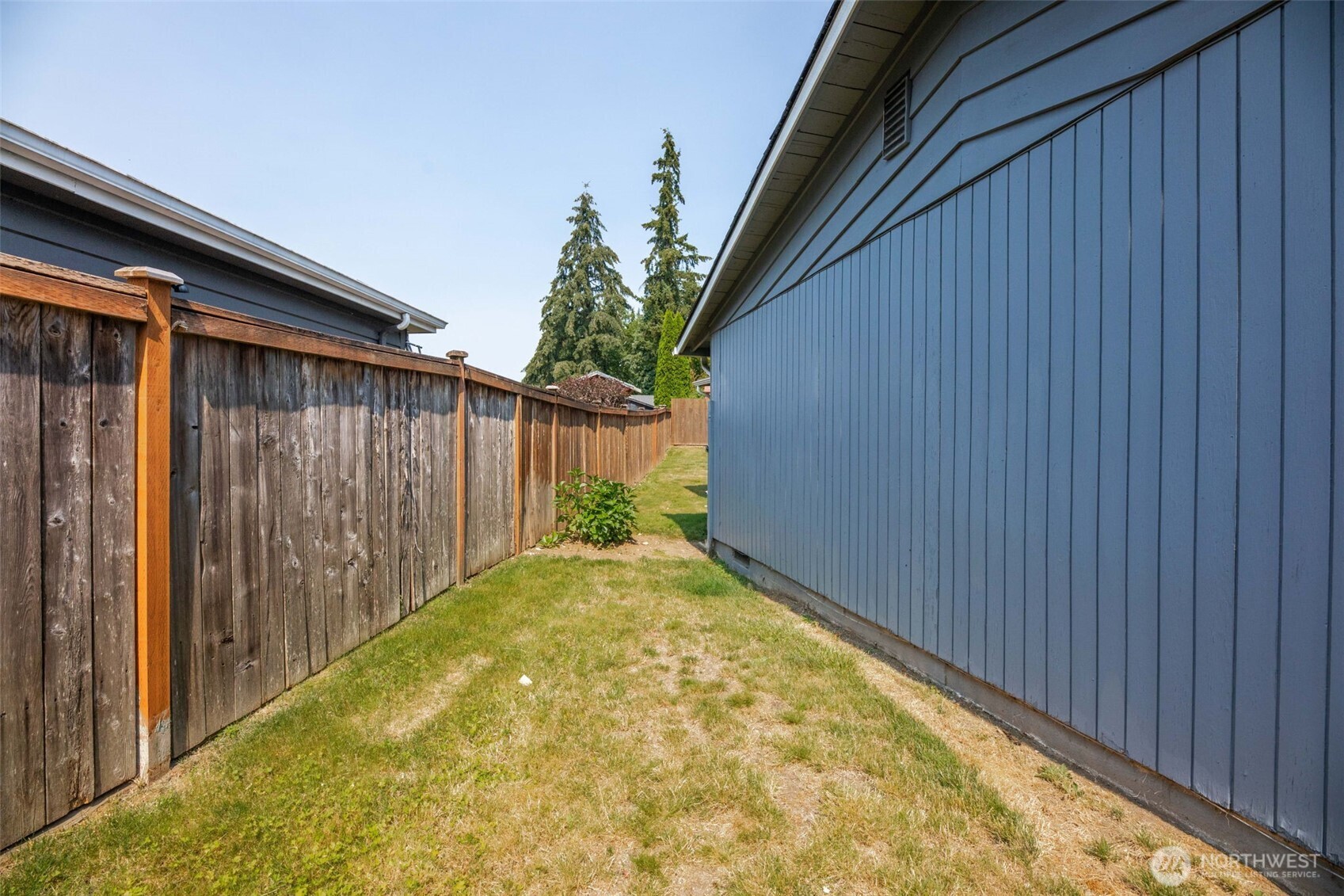 15814 Larch Way Property Photo 22