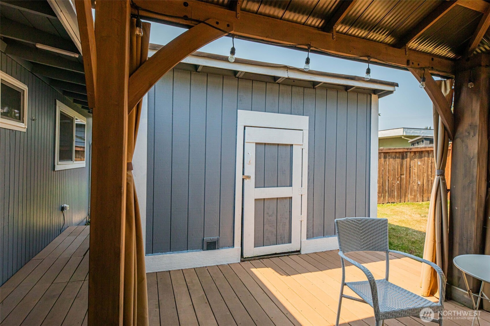 15814 Larch Way Property Photo 23
