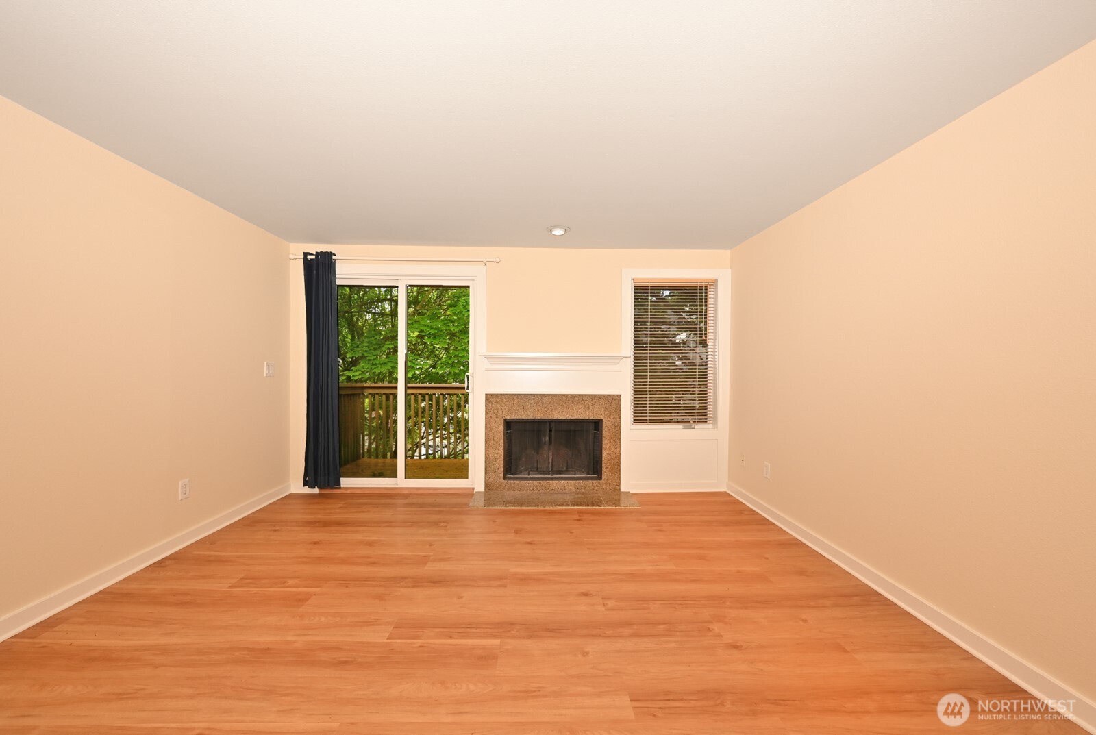 301 W Raye Street 106 Property Photo 5