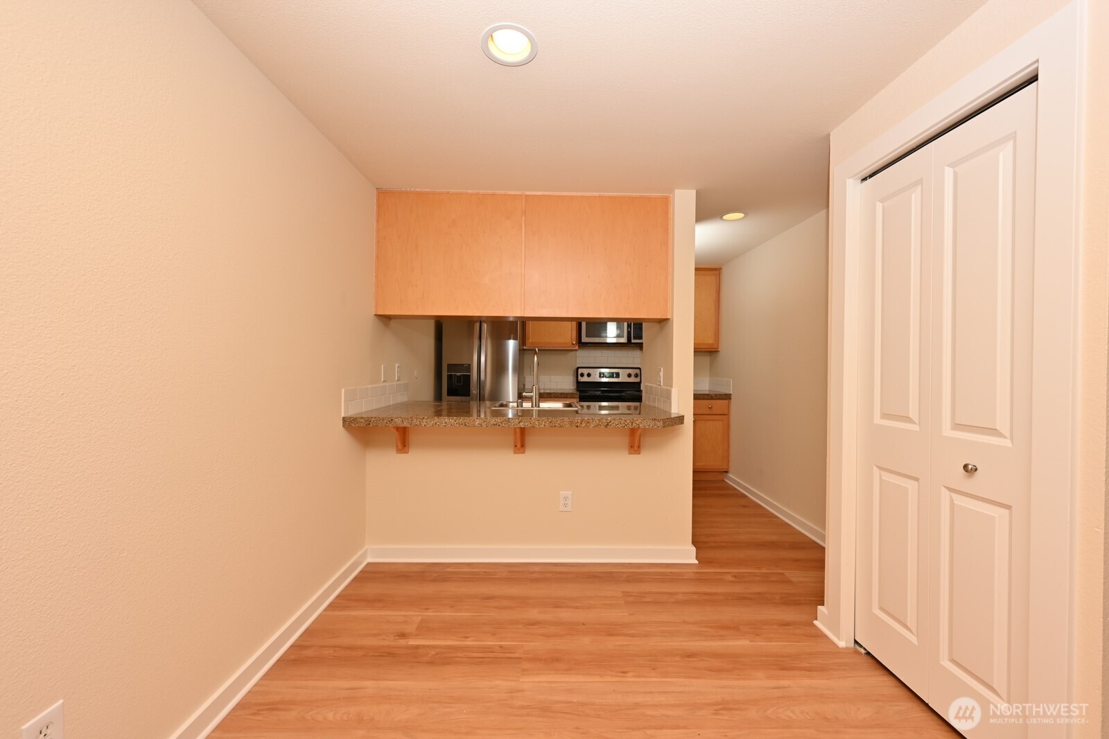 301 W Raye Street 106 Property Photo 10