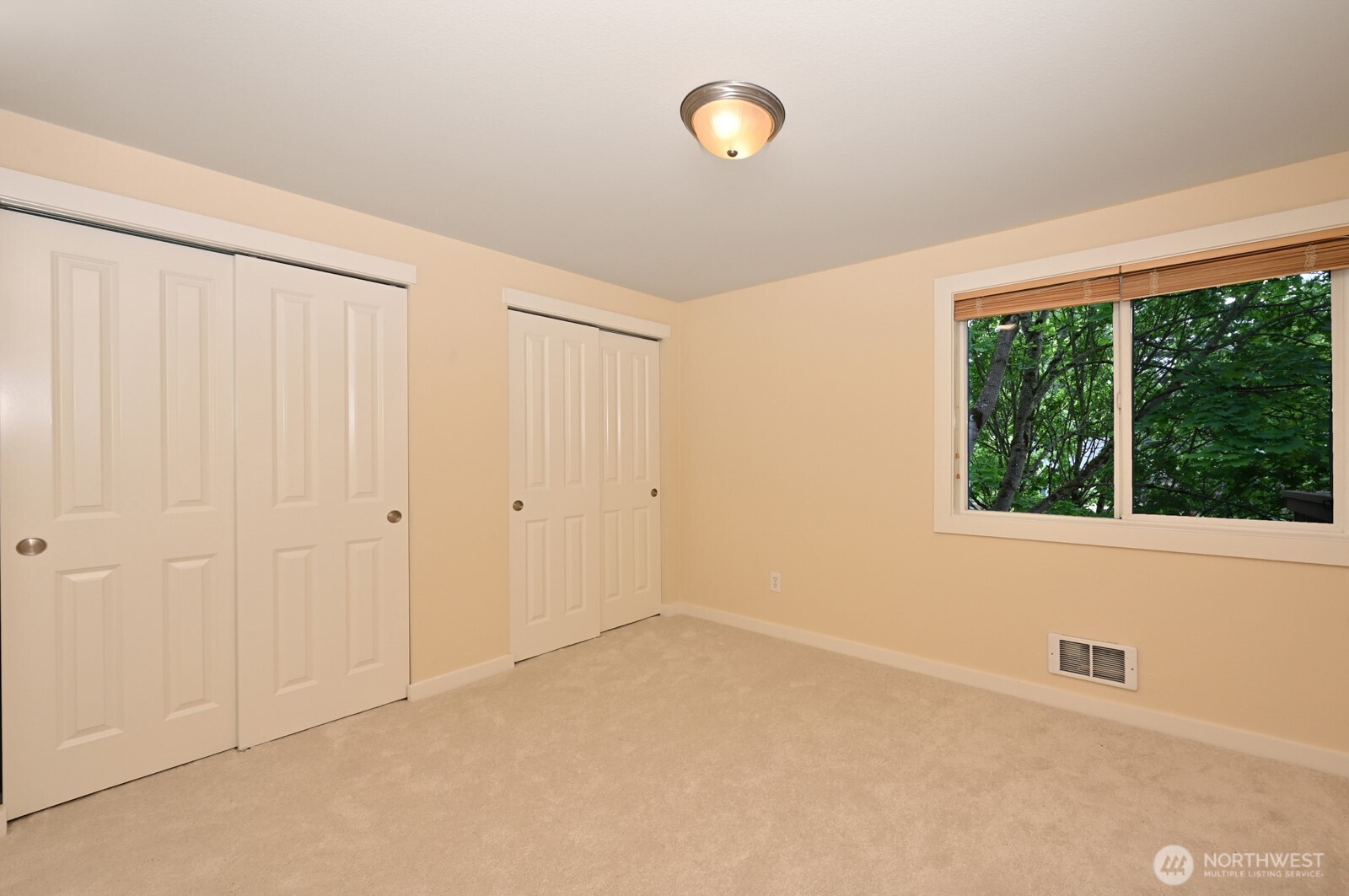 301 W Raye Street 106 Property Photo 15