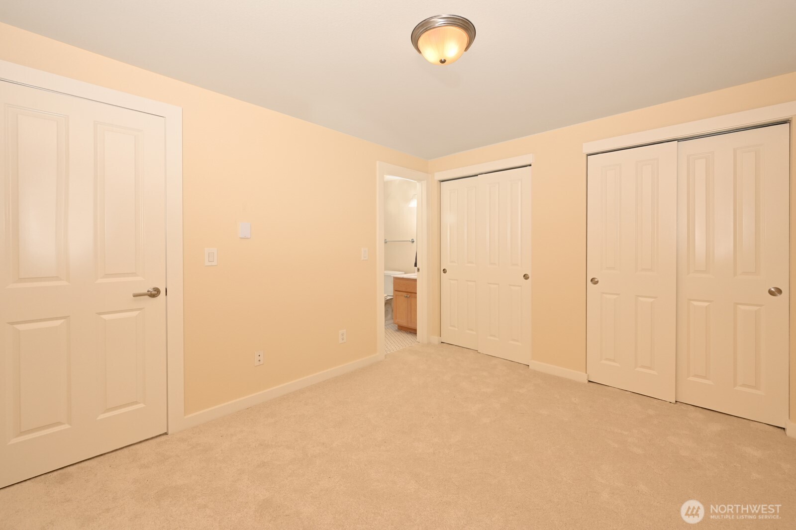 301 W Raye Street 106 Property Photo 16