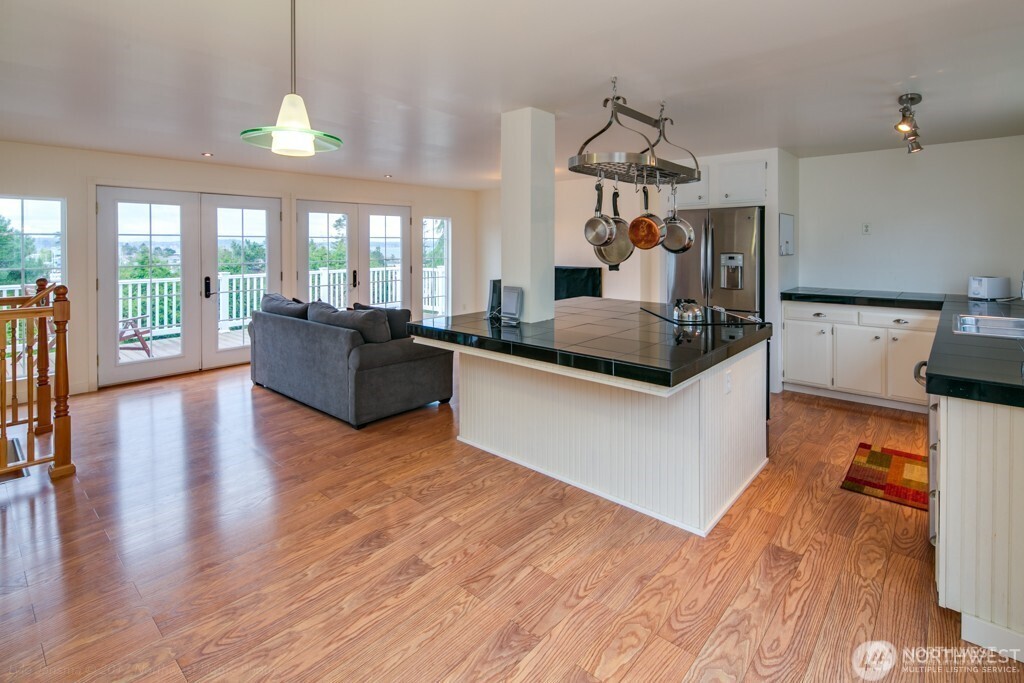 8061 Chinook Way Property Photo 9