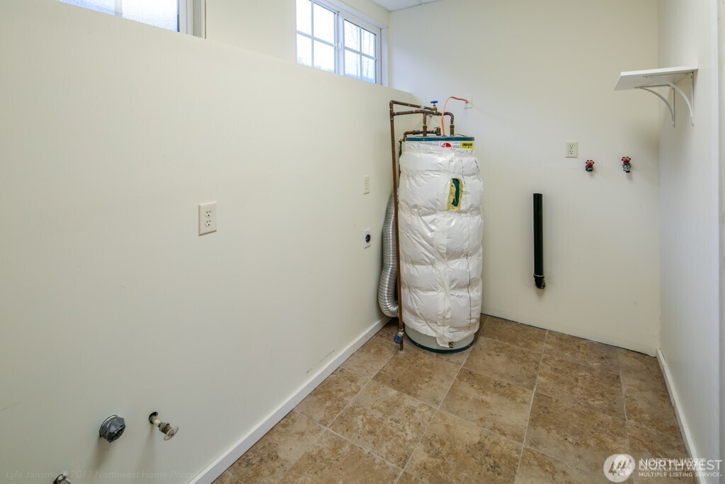 8061 Chinook Way Property Photo 20