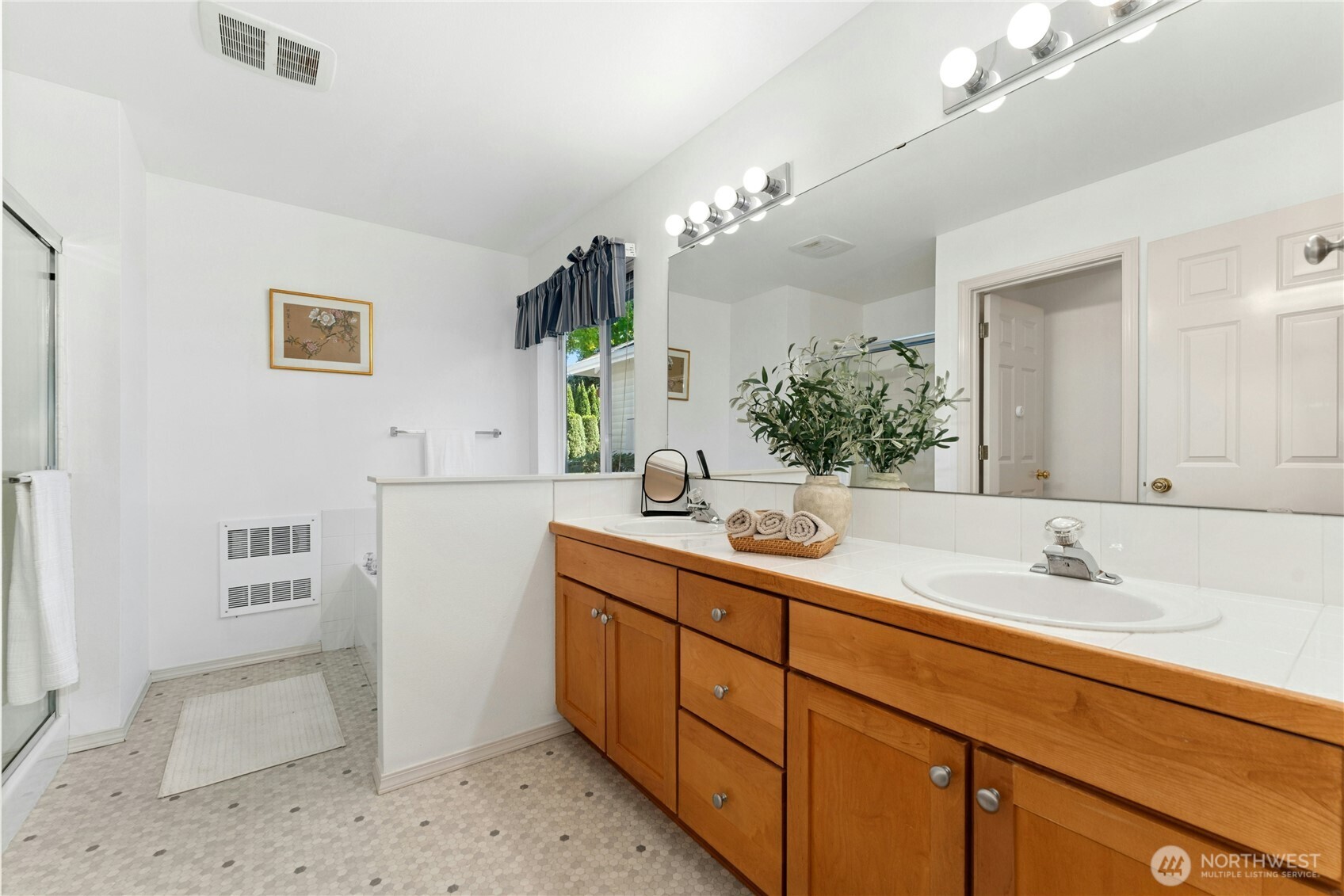 7704 196th Street A Property Photo 12