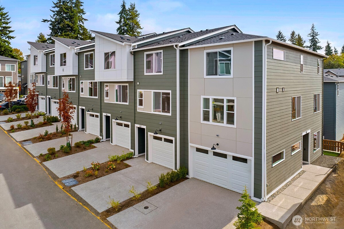 16823 Alder Way M8 Property Photo 1