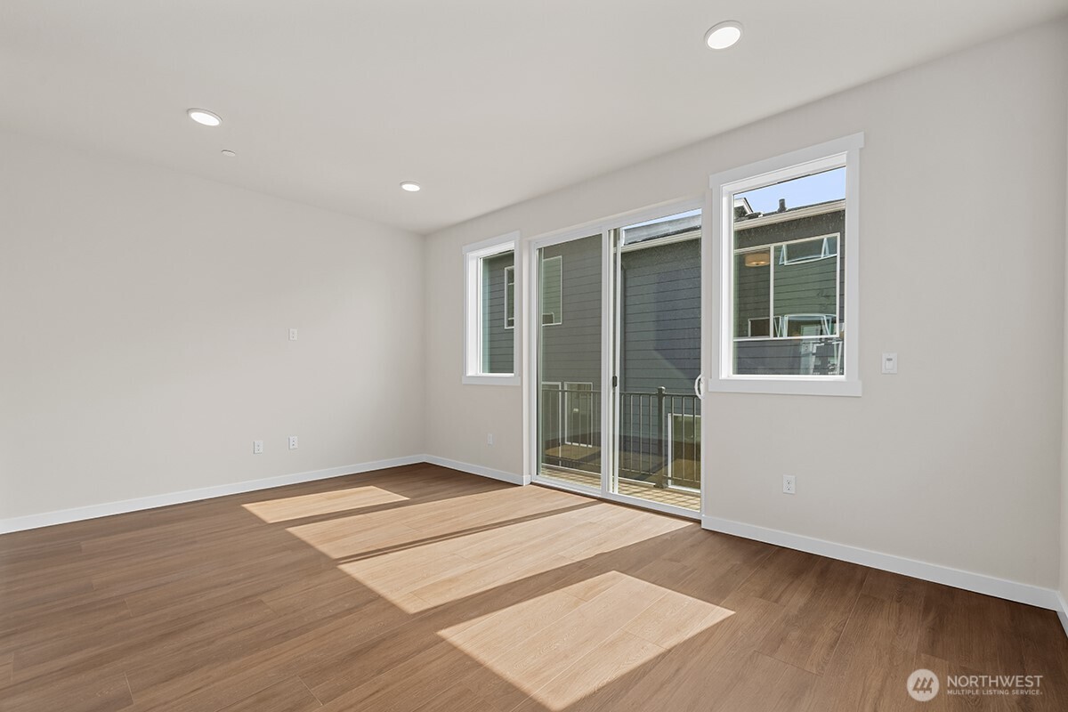 16823 Alder Way M8 Property Photo 29