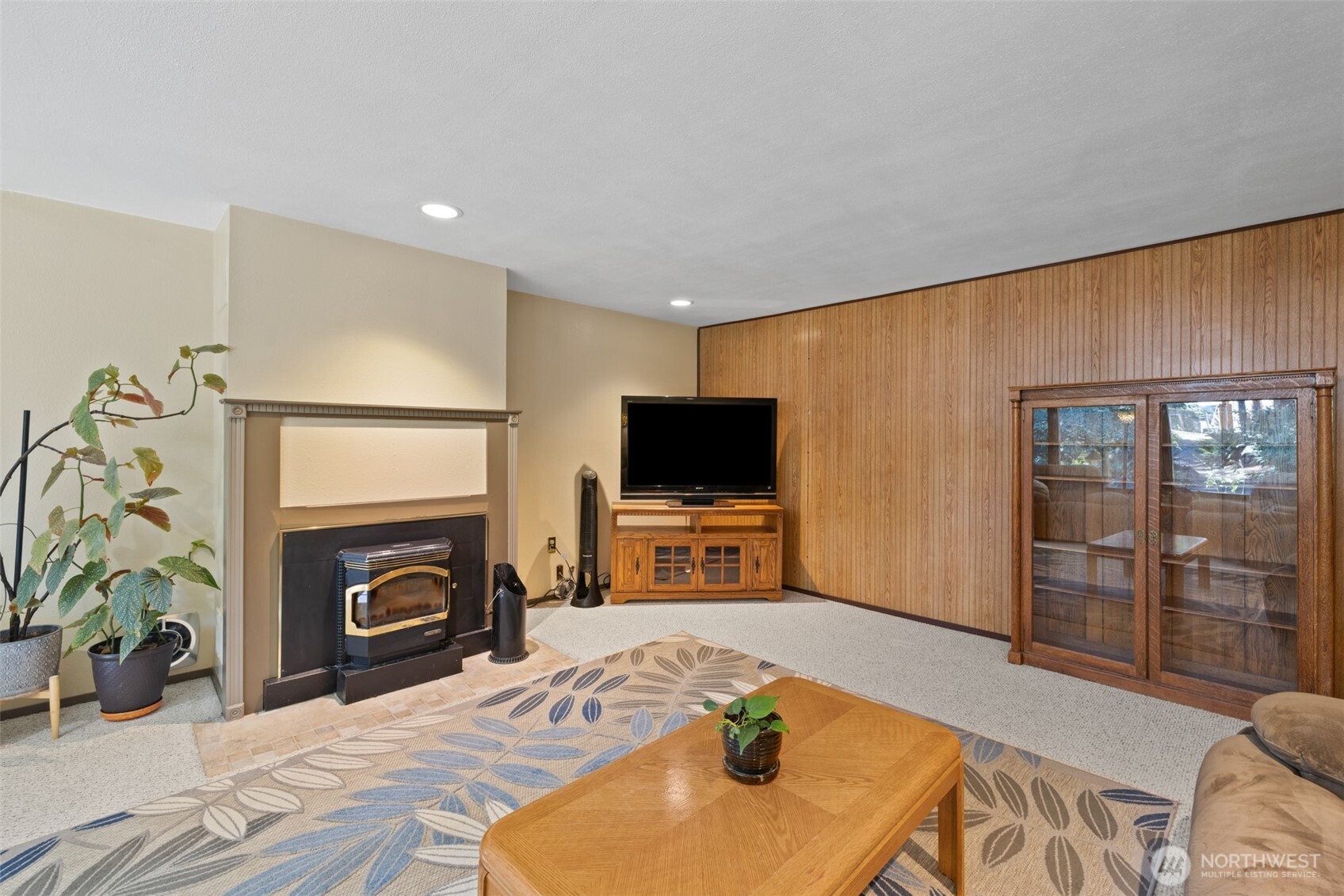 2295 Deer Park Road Property Photo 5