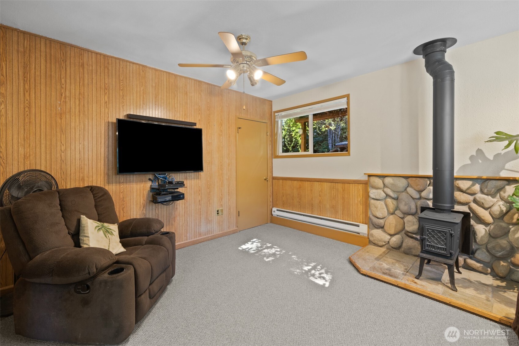 2295 Deer Park Road Property Photo 11