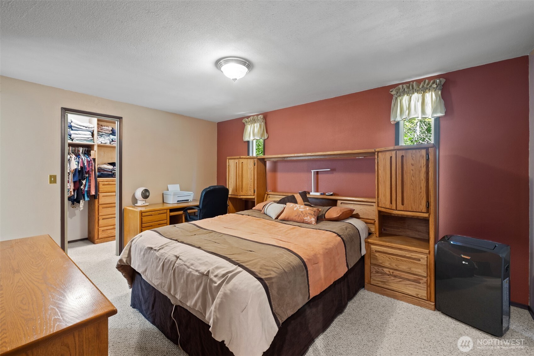 2295 Deer Park Road Property Photo 12