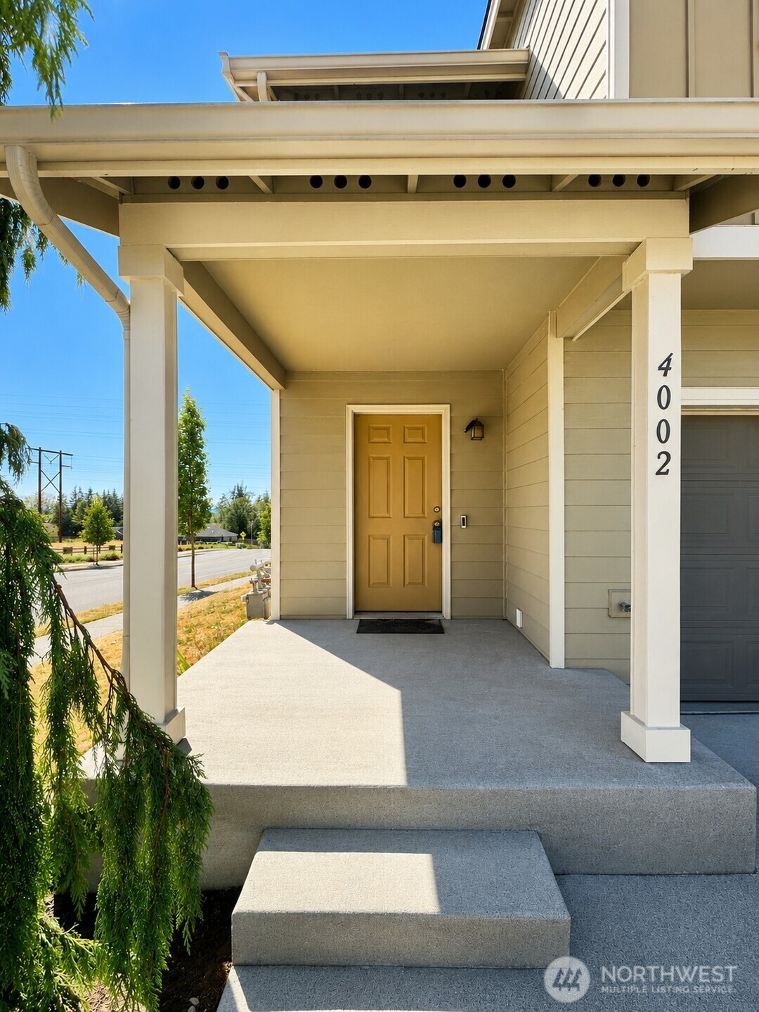 4002 82nd Avenue Property Photo 3