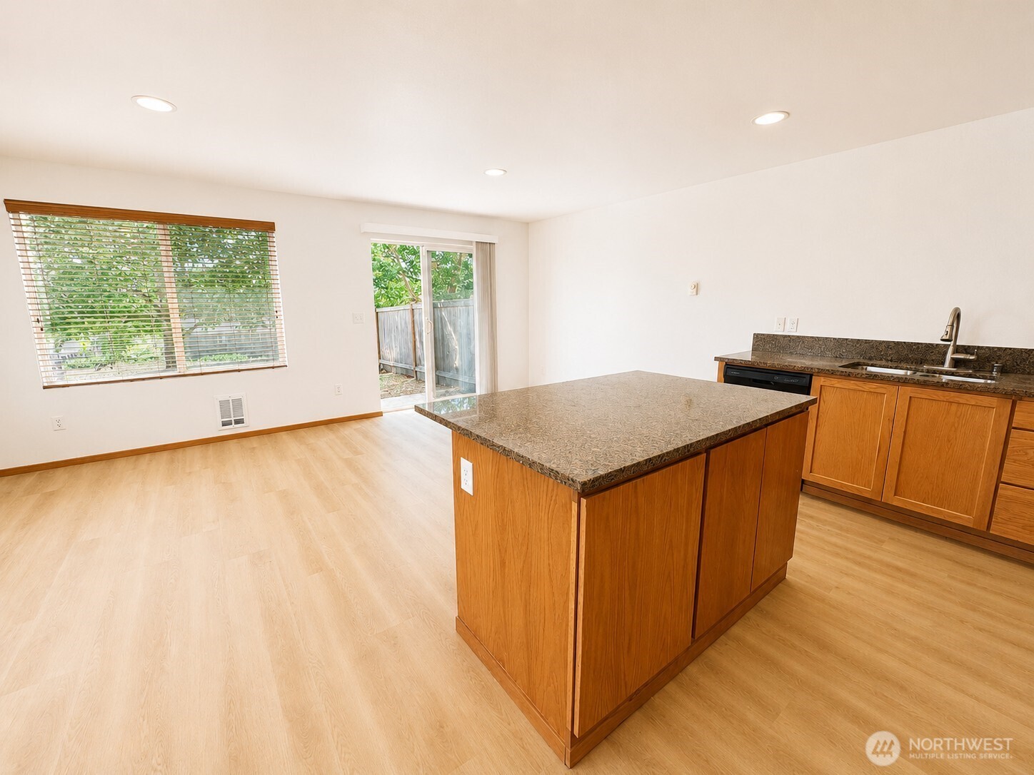4002 82nd Avenue Property Photo 11
