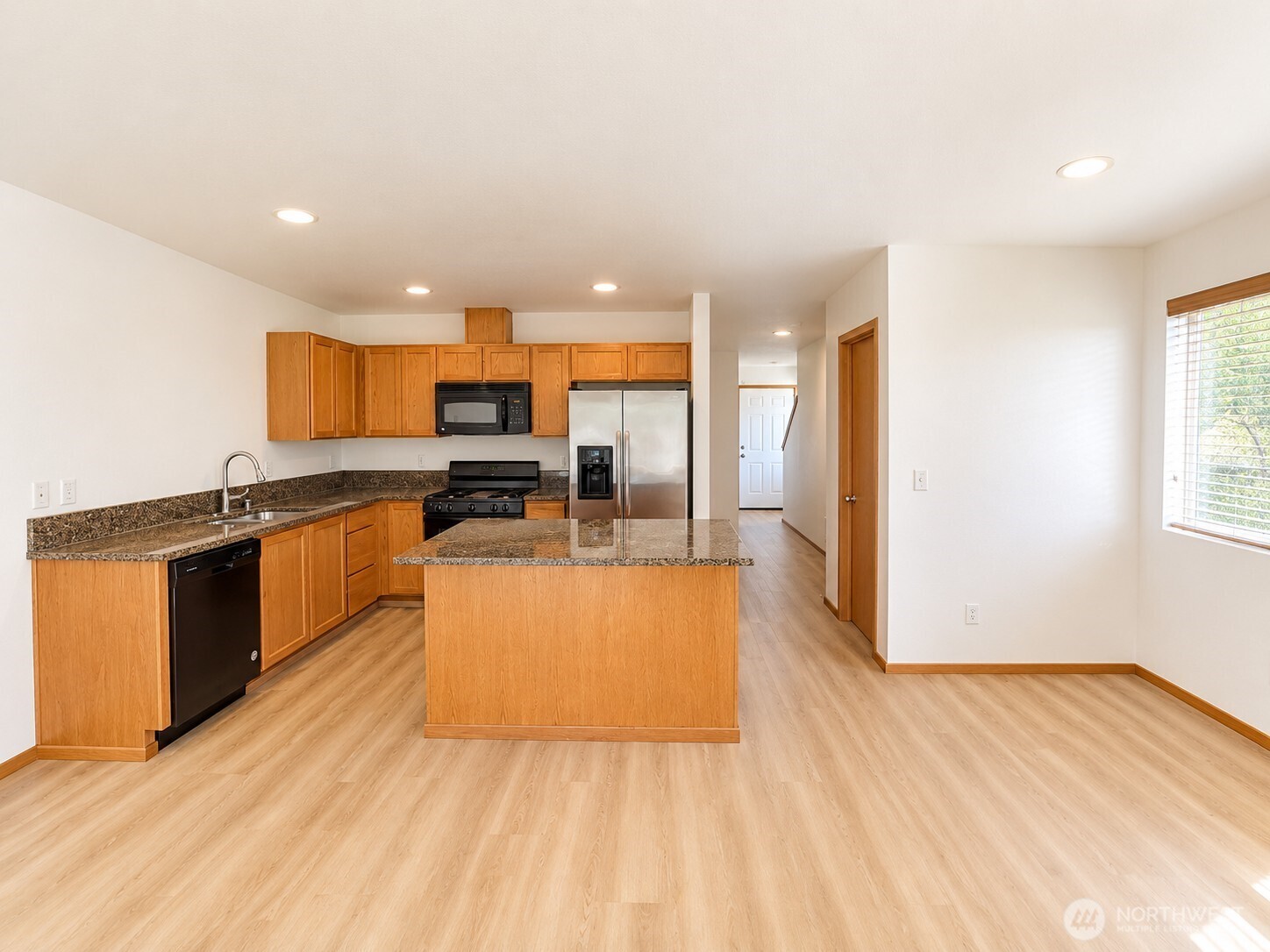 4002 82nd Avenue Property Photo 12
